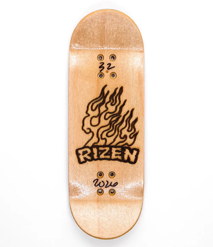 Rizen Bone Mask Fingerboard Deck 32mm