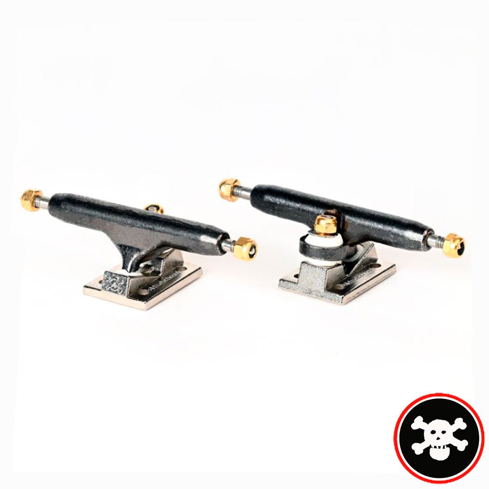 Blackriver Trucks Wide 3.0 Black-Silver 32mm - Caramel Fingerboards - Fingerboard store