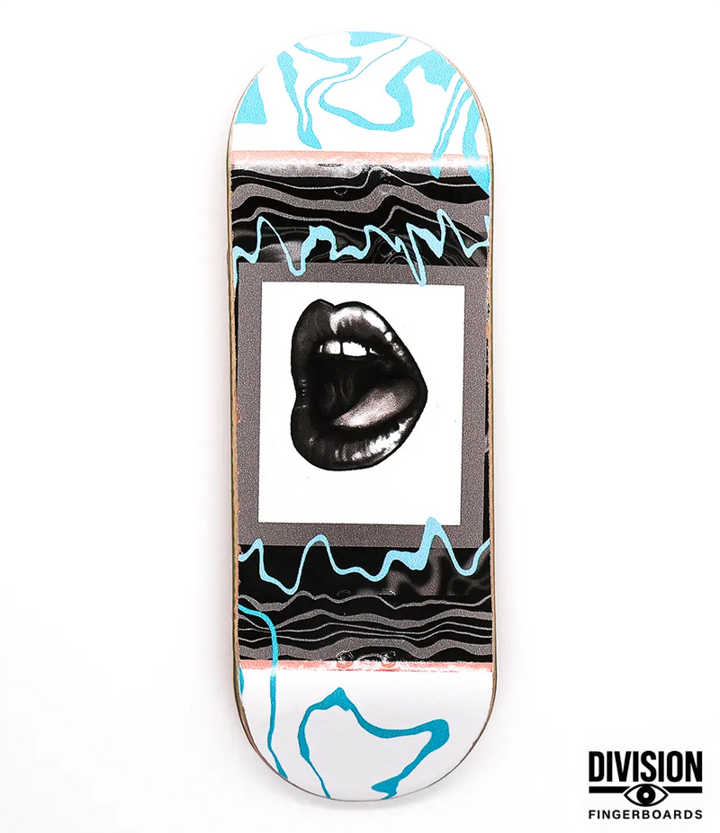 Division Black Kiss Fingerboard Deck 32mm