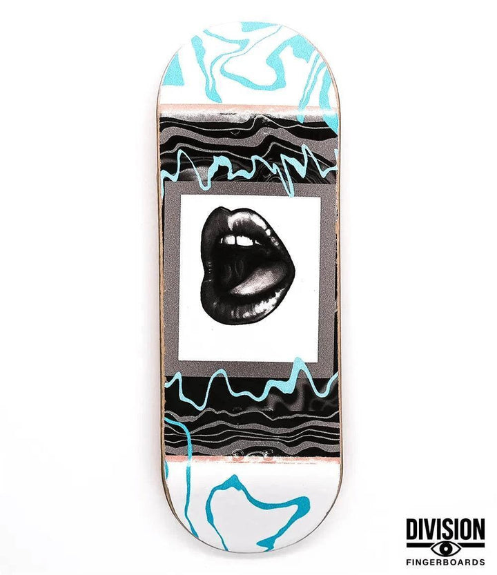 Division Black Kiss Fingerboard Deck 32mm - Caramel Fingerboards - Fingerboard store
