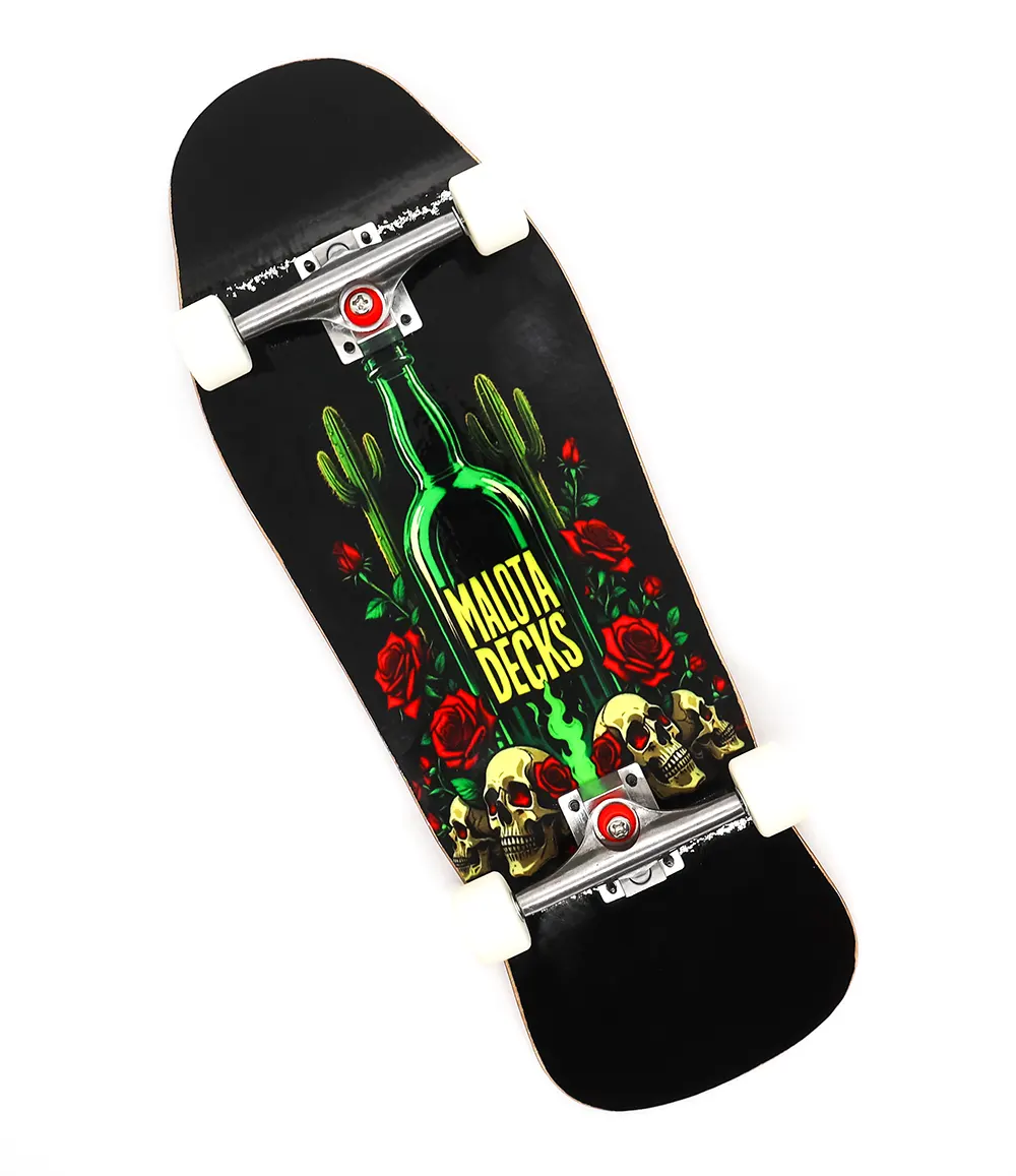 Skulls &amp; Roses Complete Handboard 8.1cm