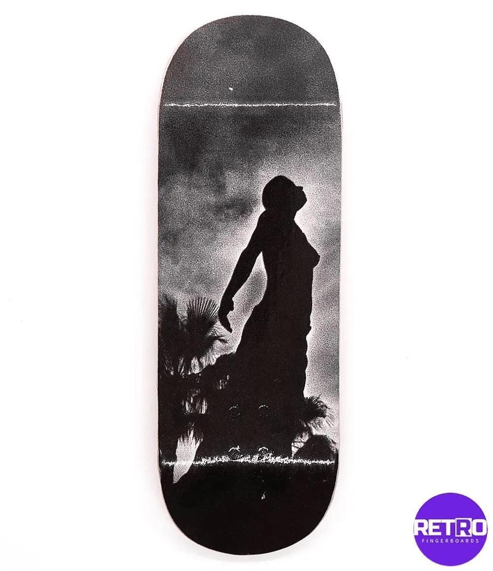 Retro Woman Fingerboard Deck 32mm - Caramel Fingerboards - Fingerboard store