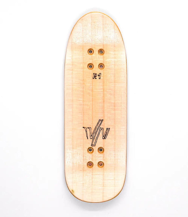 Von Zehos Woman R1 Fingerboard Deck 32mm - Caramel Fingerboards - Fingerboard store