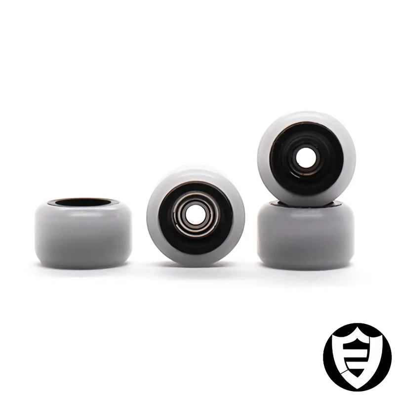 FlatFace Dual Bearing Dual Durometer V2 Wheels Black-White 7.6mm