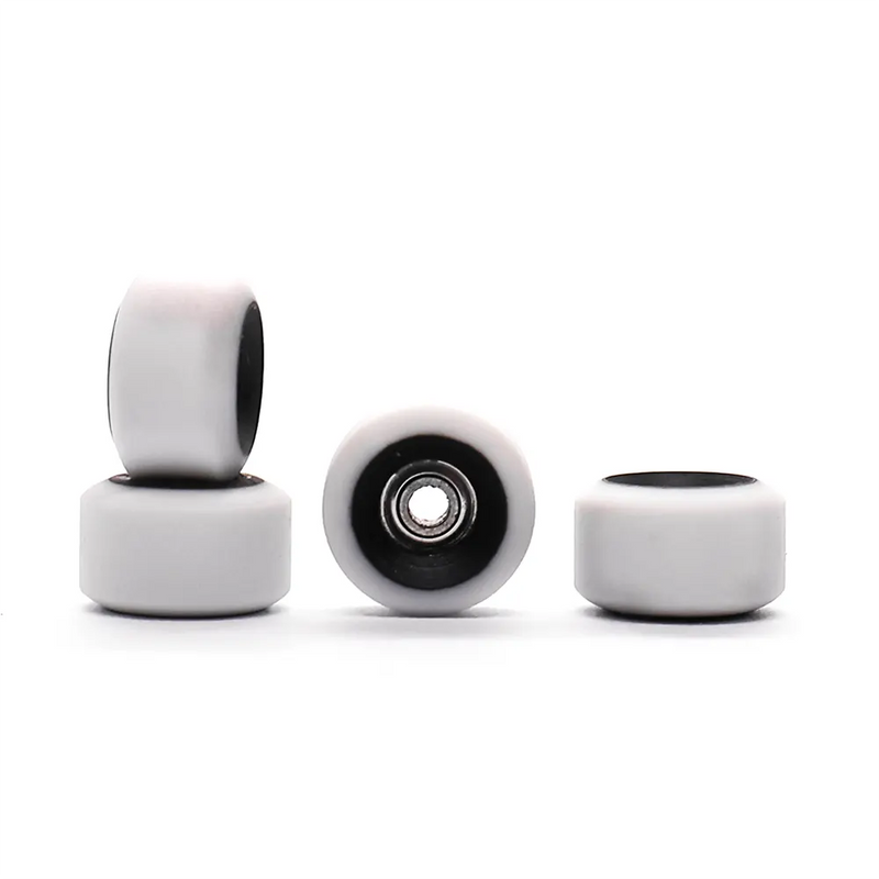 Peak White-Black Fingerboard Wheels 7.5mm